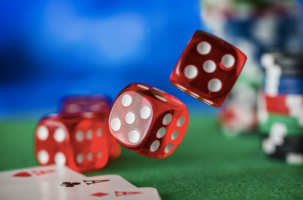 Evolution Gaming's NEW Lightning Baccarat