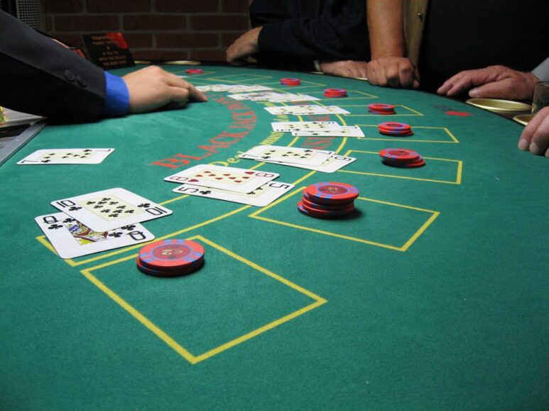 Reasons Why Table Games are Green in Casinos